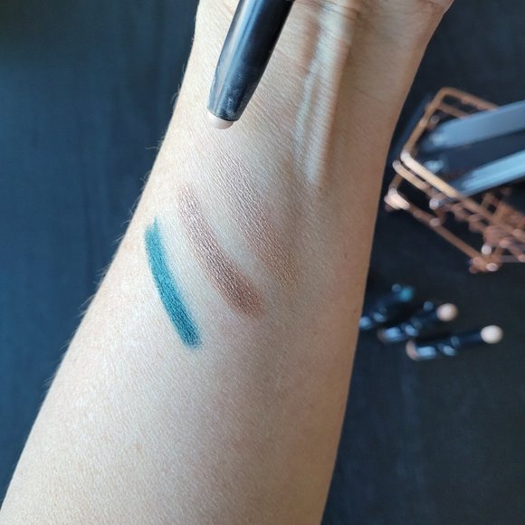 Younique Set of 3 Exclusive Moodstruck Eye Shadow Sticks - Picture 10 of 11